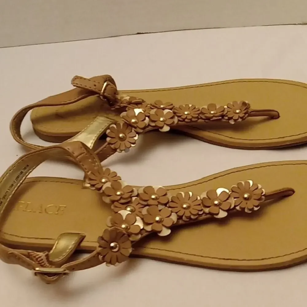 Place Girl's Size 4 Floral Embellished Tan Sandals. Summer, Fun, Casual